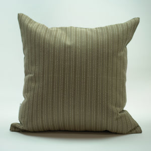 Dashed Line / brown